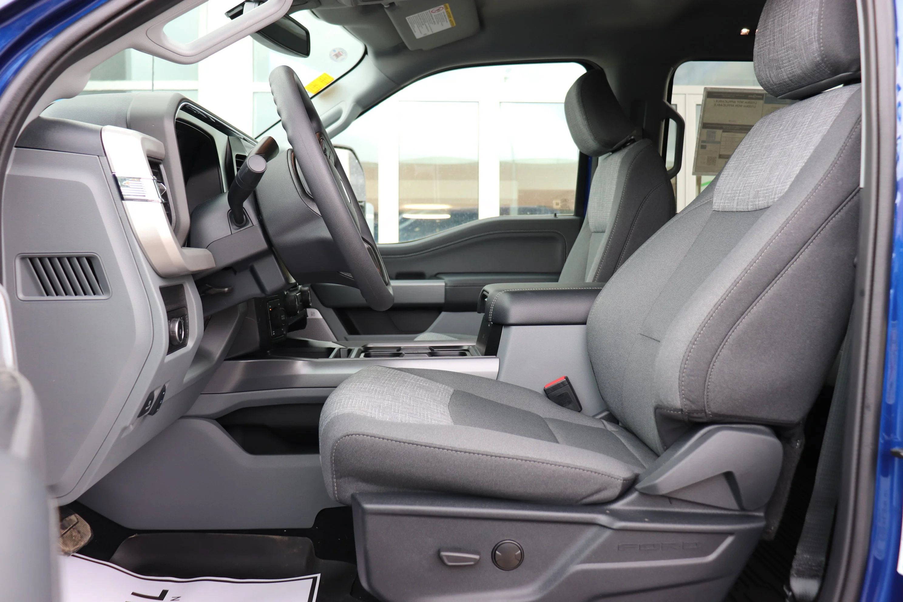 New 2026 ARGON BLUE METALLIC Ford XLT image 9