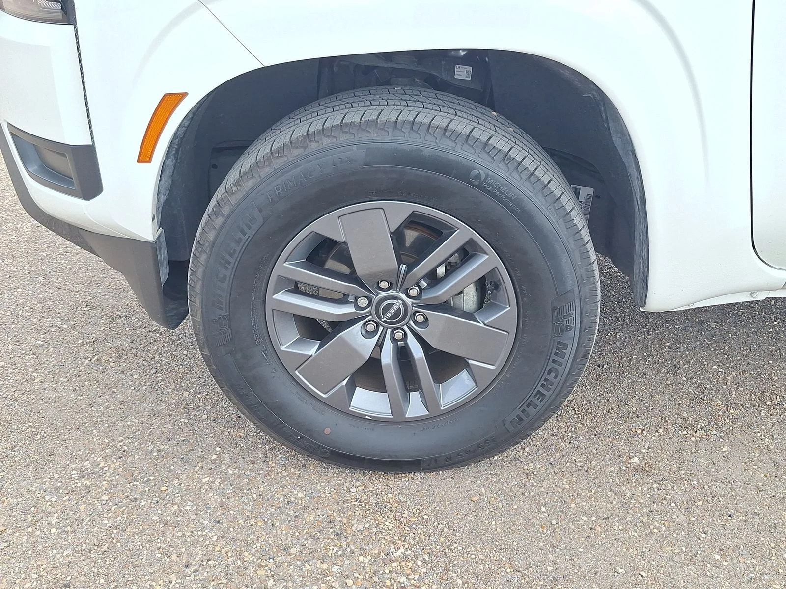 Used 2025 White Nissan SV image 19