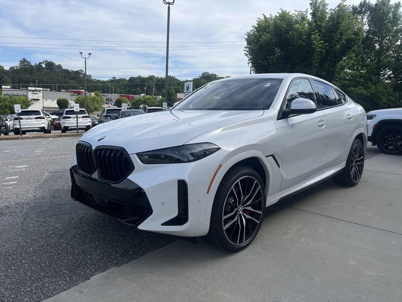 New 2027 Mineral White Metallic BMW xDrive40i image 4