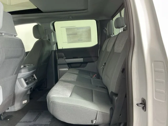 New 2026 Oxford White Ford XLT image 31