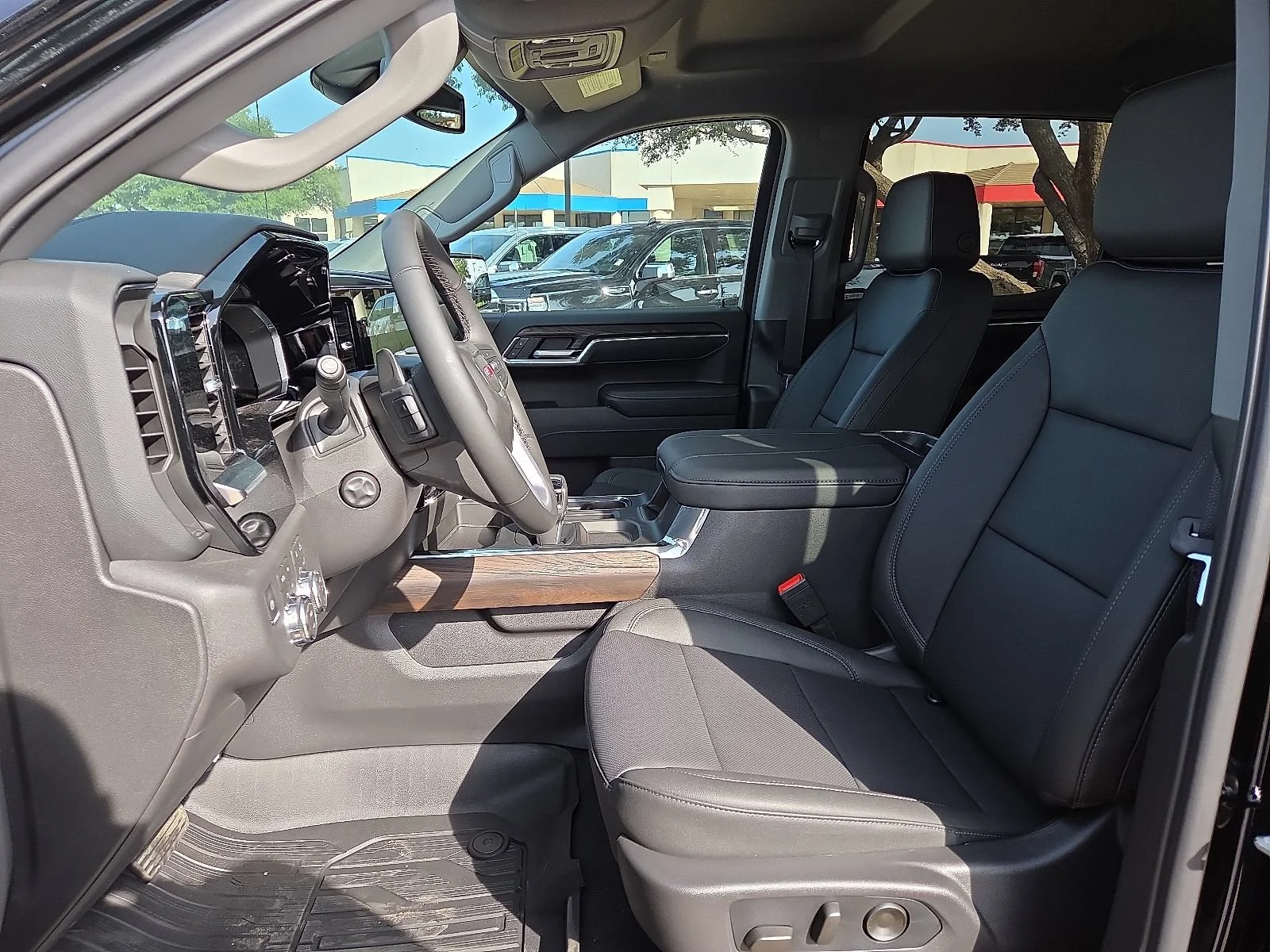 2026 GMC Sierra 1500 SLT - Photo 12