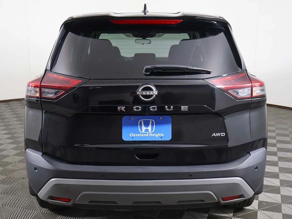 Used 2023 Super Black Nissan S image 9
