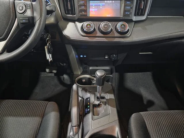 Used 2017 Silver Toyota LE image 20