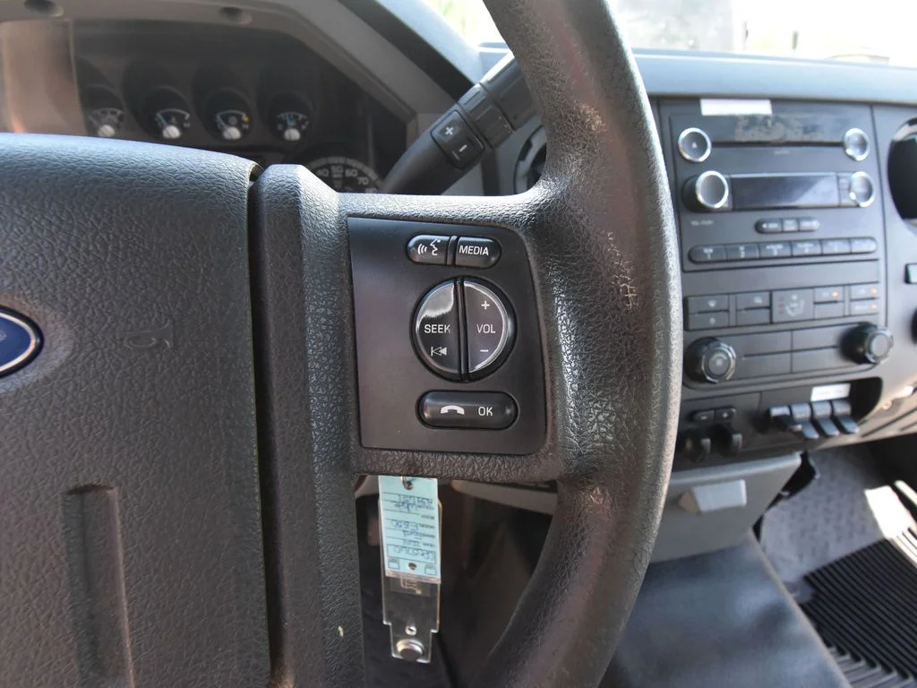 2014 Ford F-550 - Photo 34