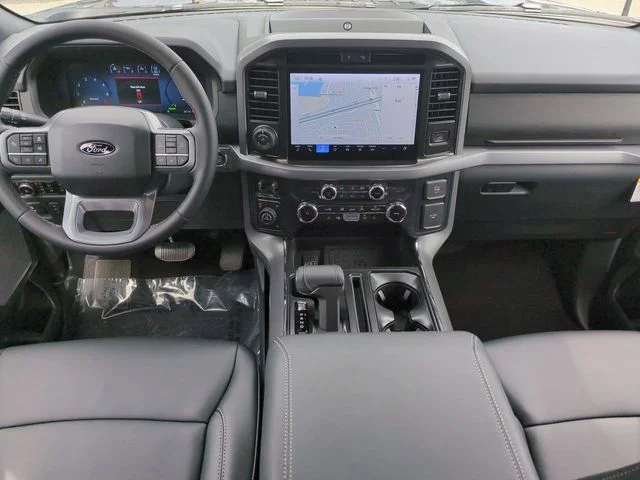 New 2026 Carbonized Gray Metallic Ford XLT image 15