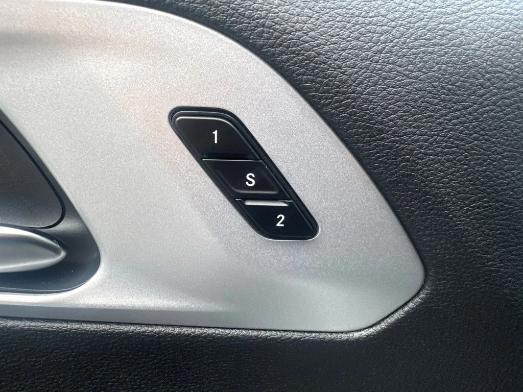 2025 Chrysler Pacifica Limited - Photo 30