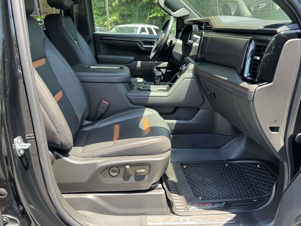 Used 2022 Black GMC AT4 image 14