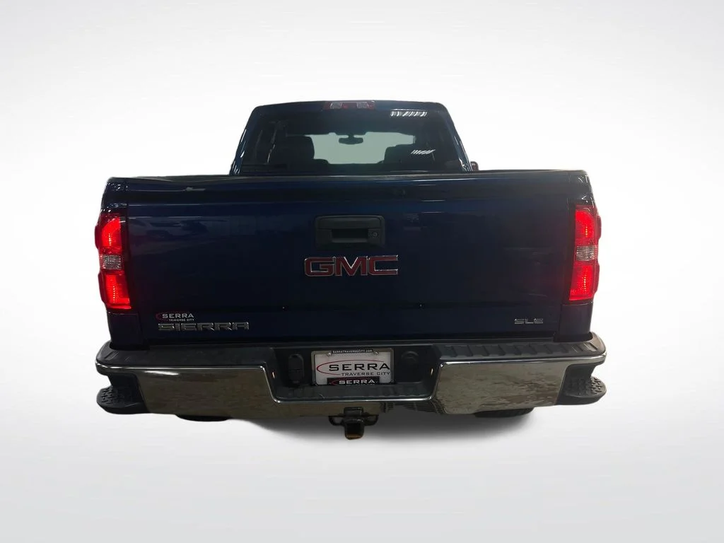 Used 2018 Blue GMC SLE image 4
