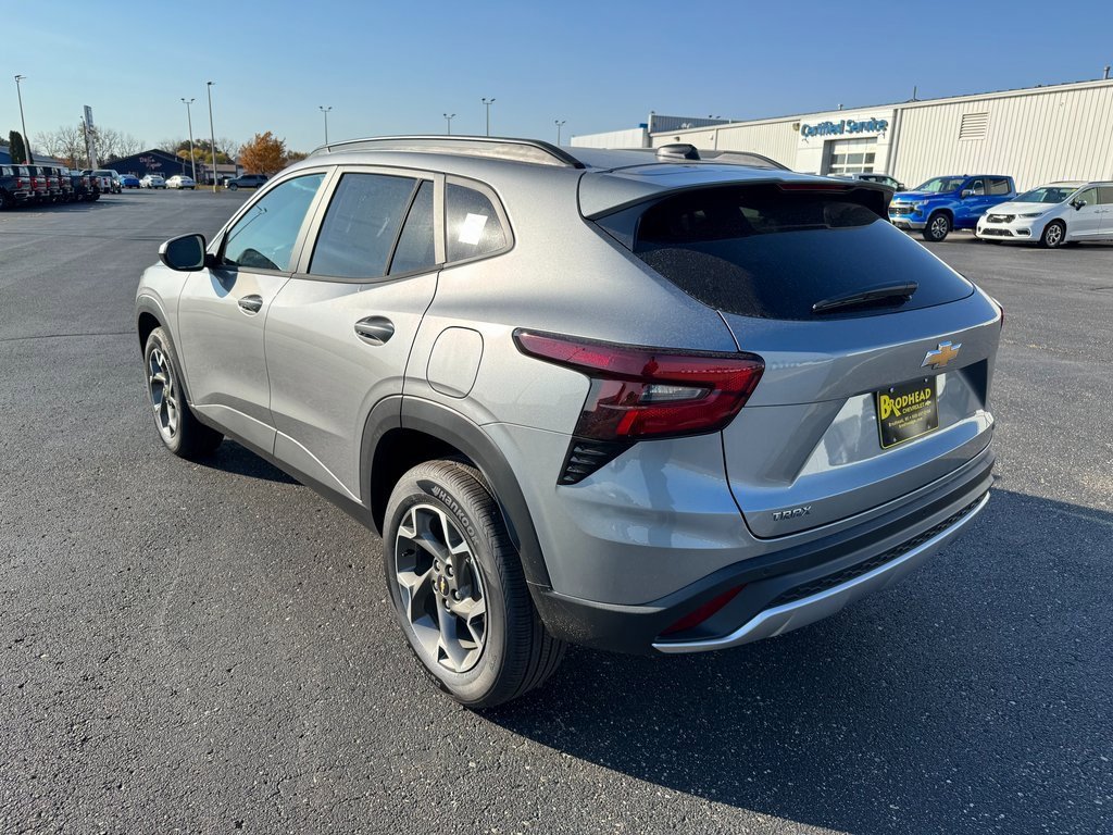 2026 Chevrolet Trax LT photo 3