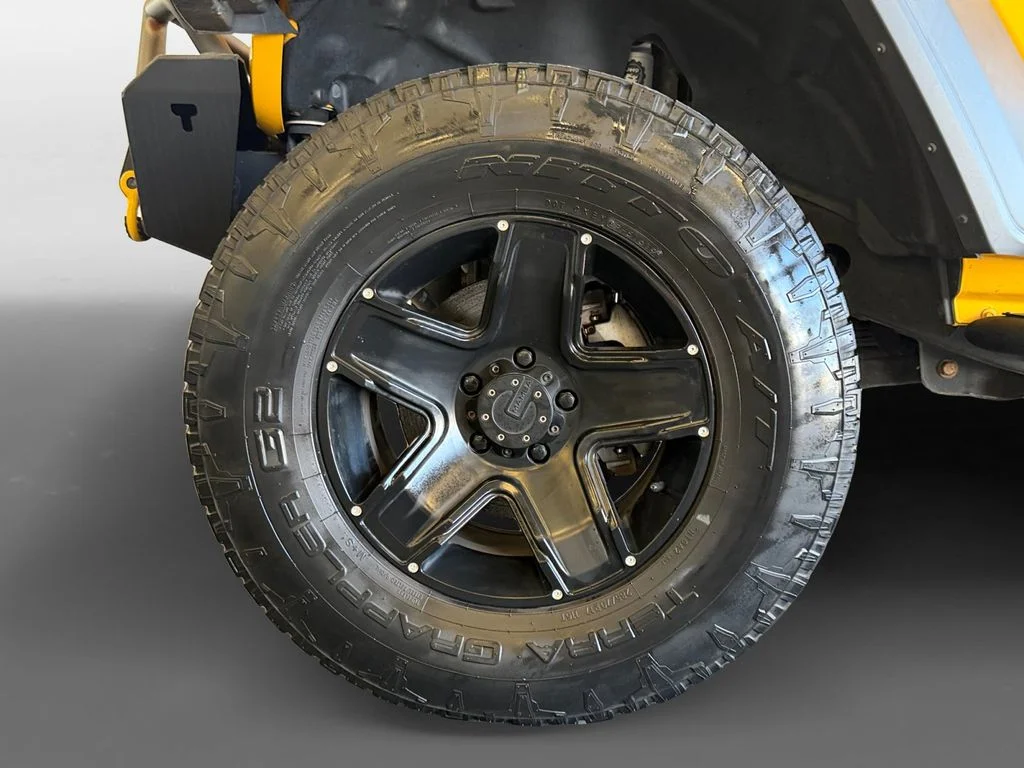 Used 2019 Yellow Jeep Unlimited Sport S image 16