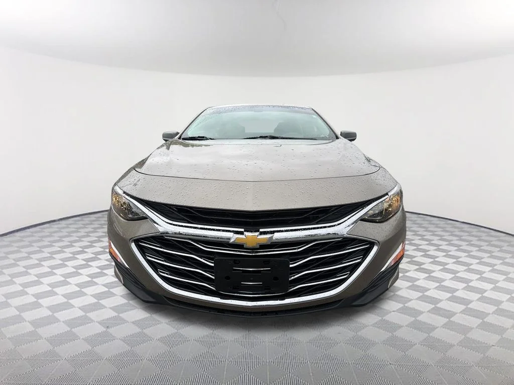 Used 2022 Gray Chevrolet LS image 2