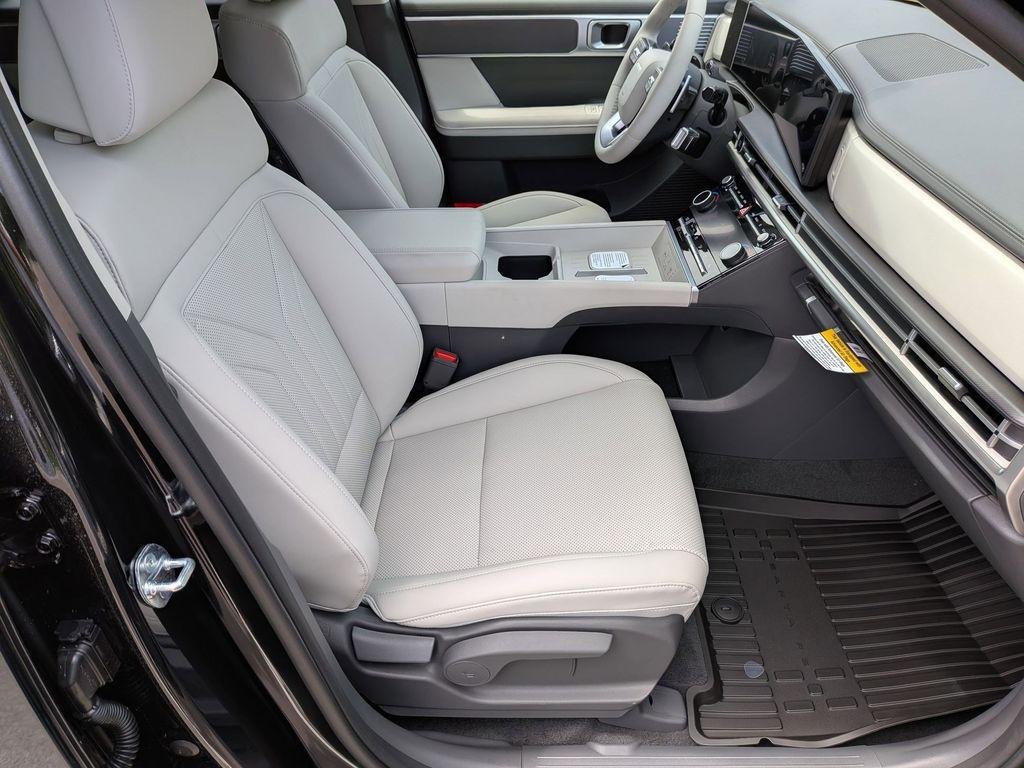 New 2026 Black Hyundai SEL image 31