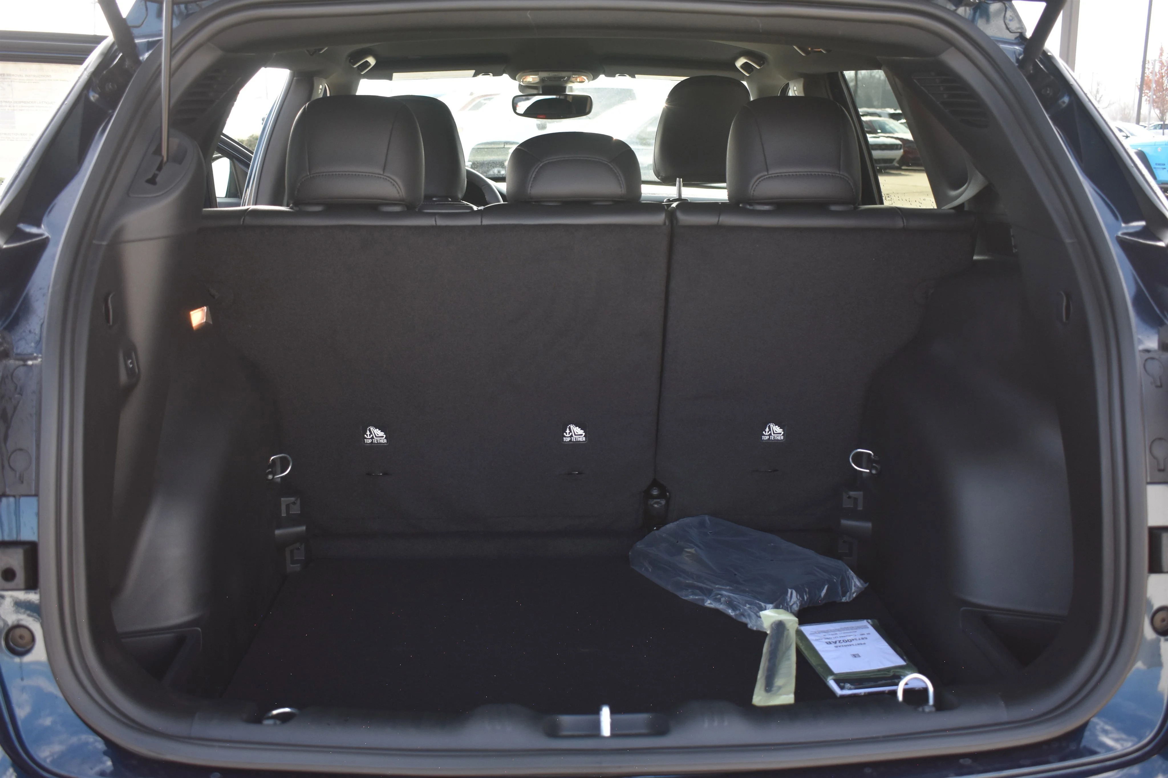 New 2026 Fathom Blue Pearl Coat Jeep Latitude Altitude image 17