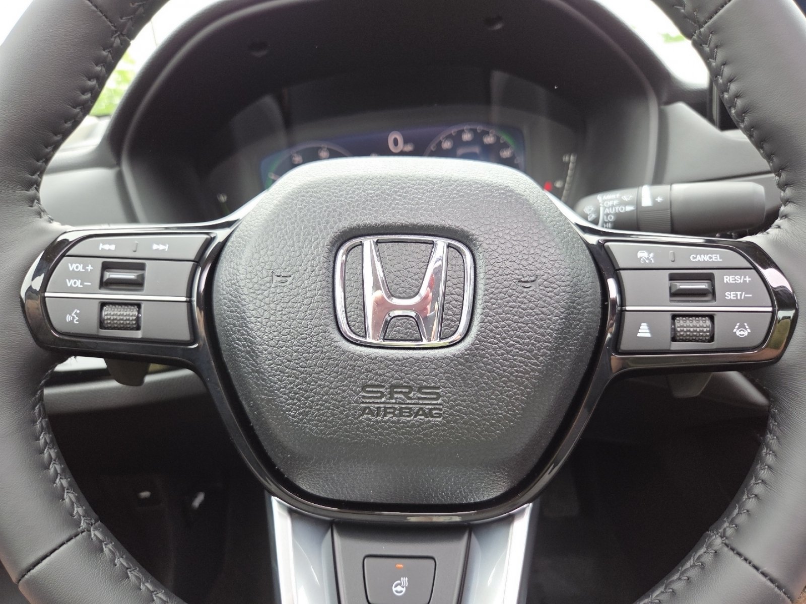 New 2026 Urban Gray Pearl Honda Touring image 32