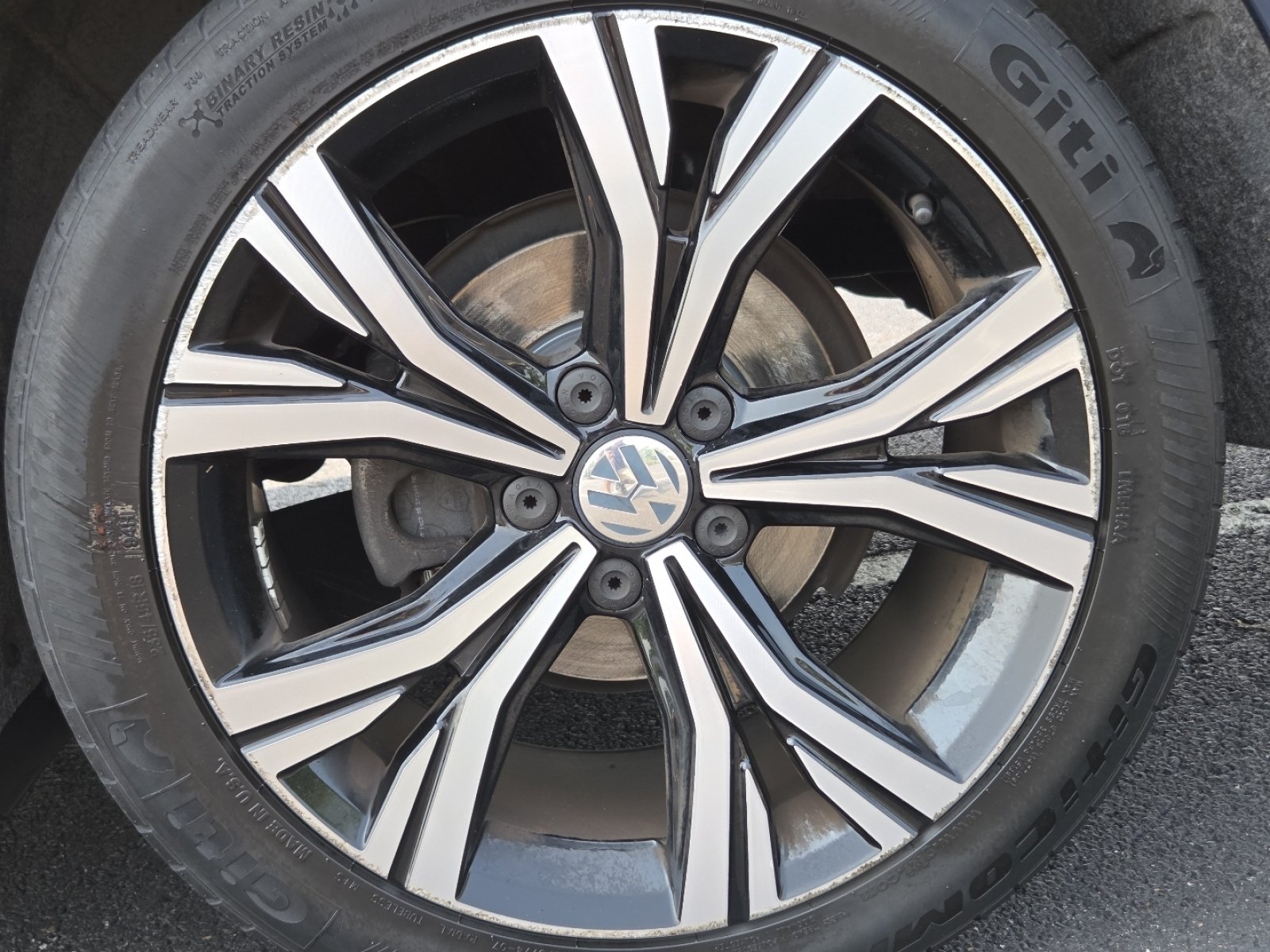 Used 2021 Tourmaline Blue Metallic Volkswagen 2.0T SE image 11