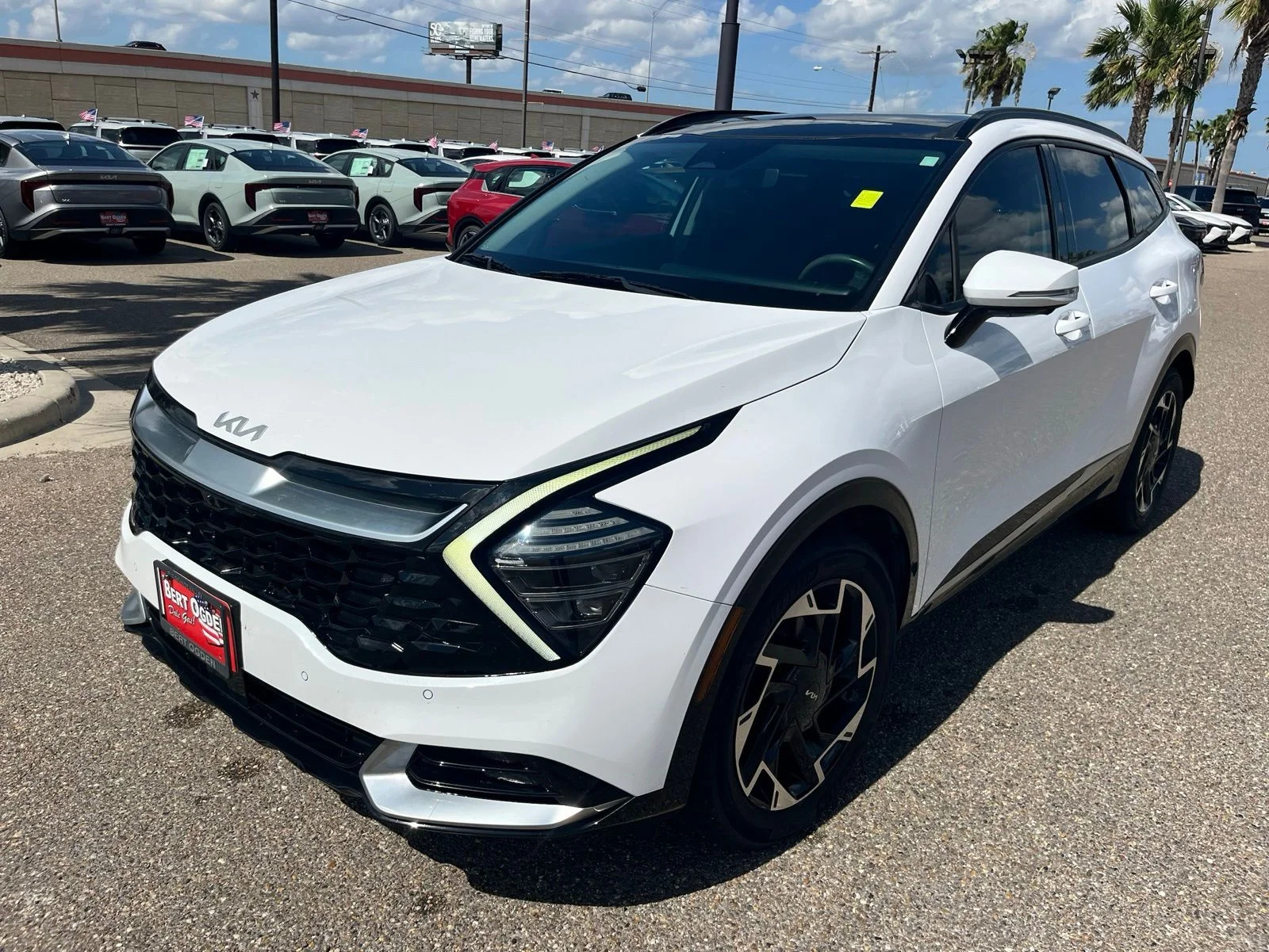 Used 2023 White Kia SX-Prestige image 3