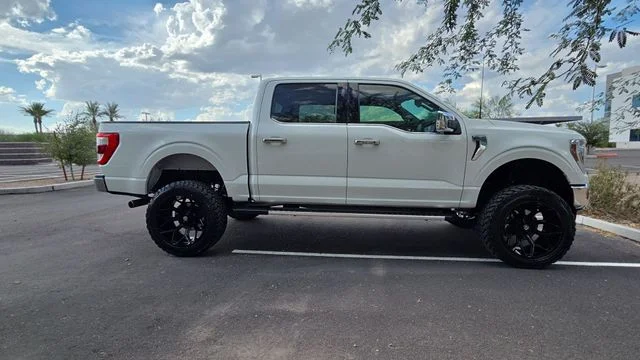 Used 2023 White Ford Lariat image 8
