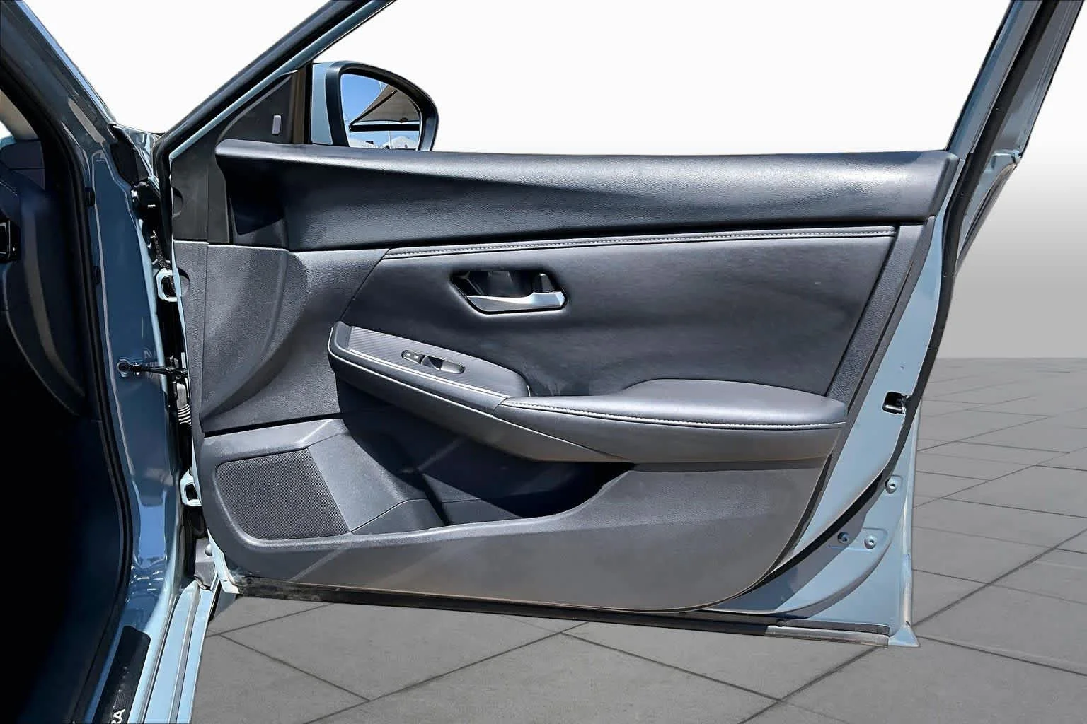 Certified Used 2025 Atlantic Gray Metallic Nissan SV image 25