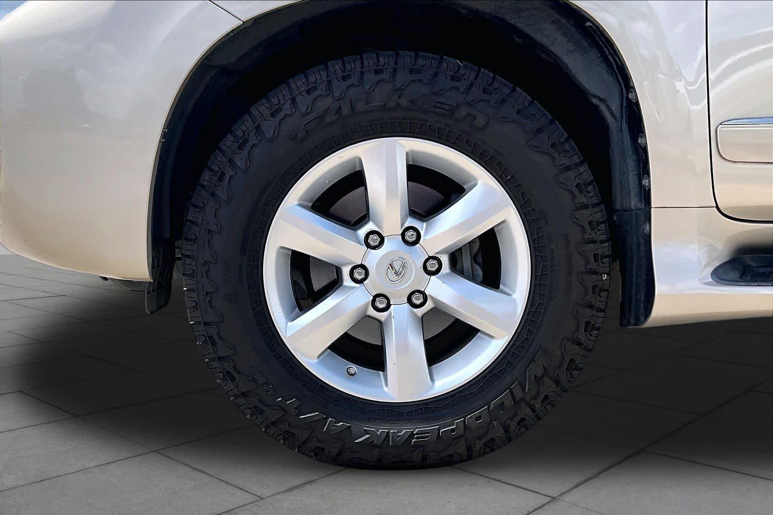 Used 2010 Satin Cashmere Metallic Lexus Premium image 7