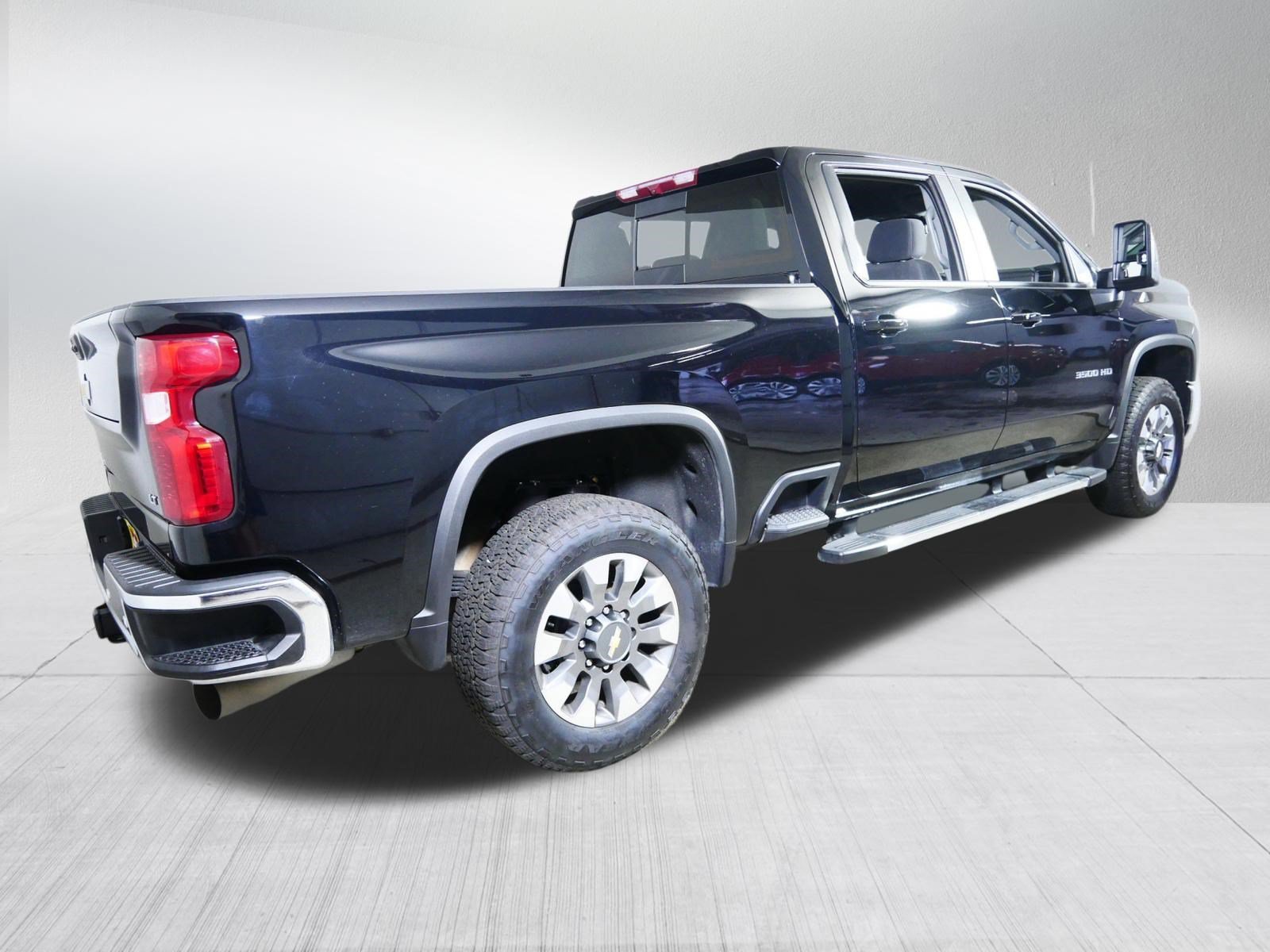 Used 2024 Black Chevrolet LT image 7