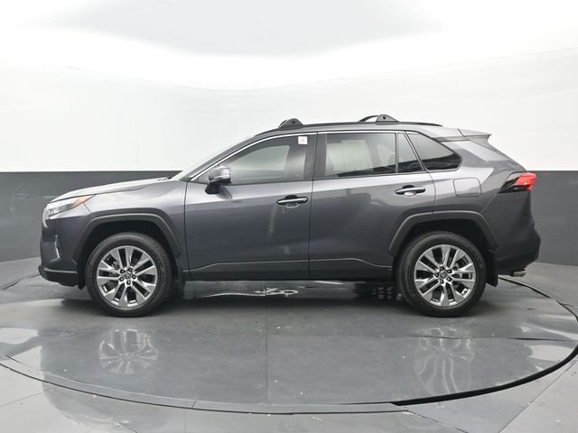Used 2024 Magnetic Gray Metallic Toyota XLE Premium image 21