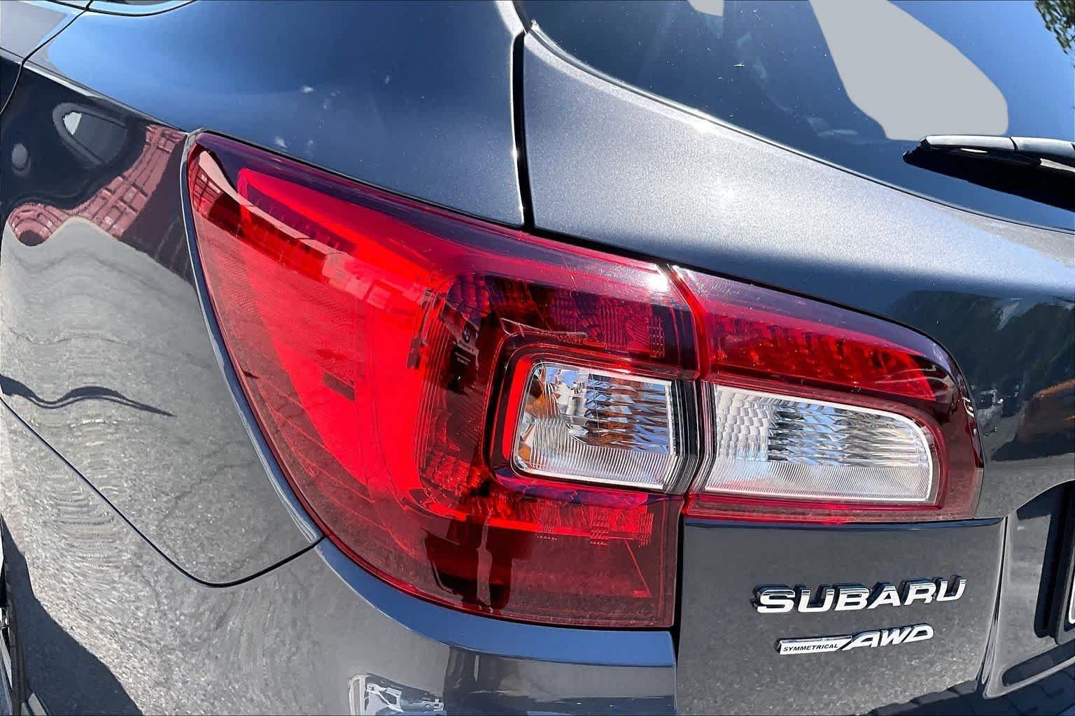 Used 2019 Magnetite Gray Metallic Subaru Limited image 28