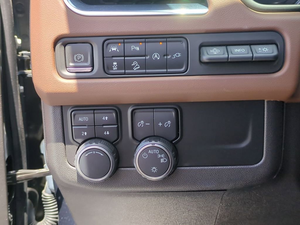 Used 2021 SHADOW GRAY METALLIC Chevrolet High Country image 24