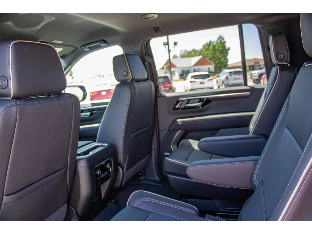 2026 Chevrolet Suburban Premier - Photo 24