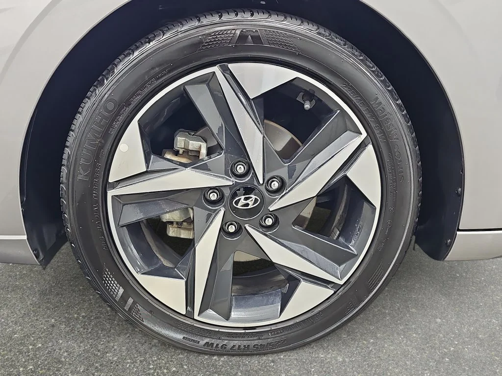 Used 2023 Silver Hyundai Limited image 34