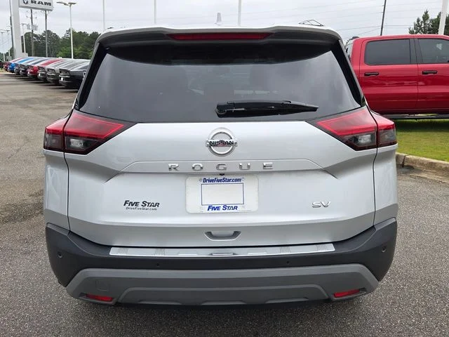 Used 2021 Silver Nissan SV image 11