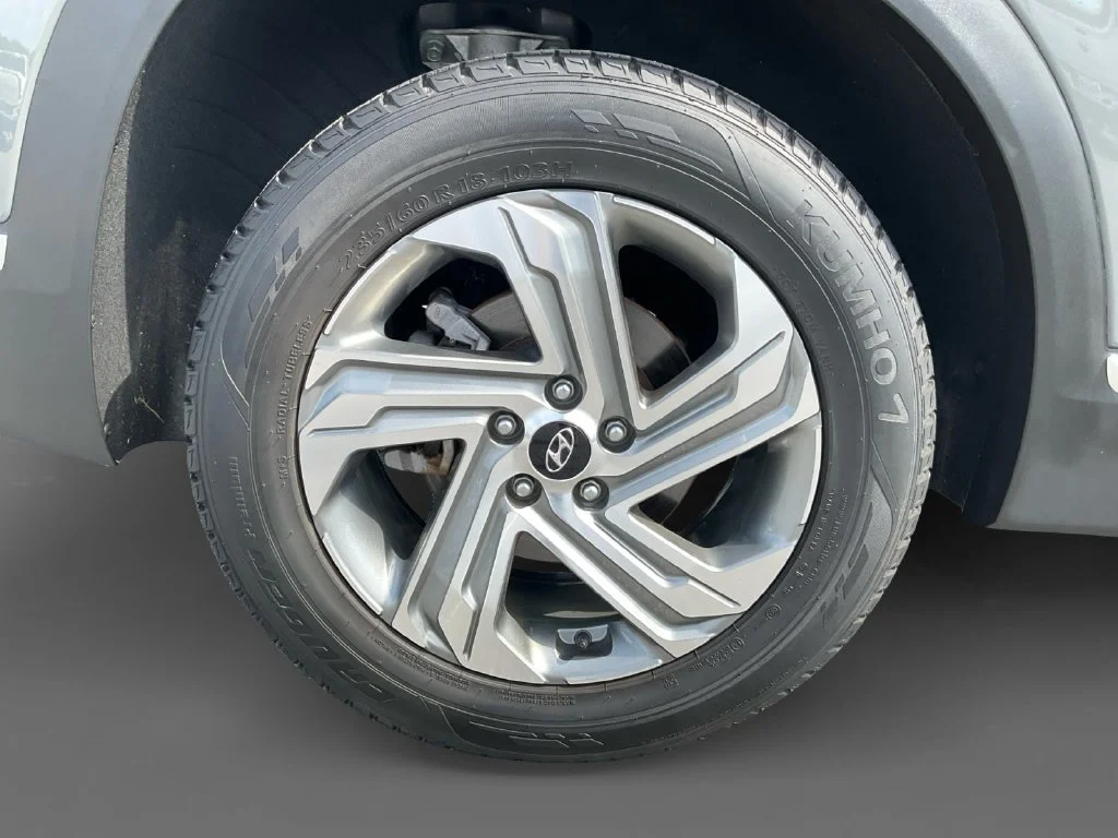 Used 2022 Gray Hyundai SEL image 11