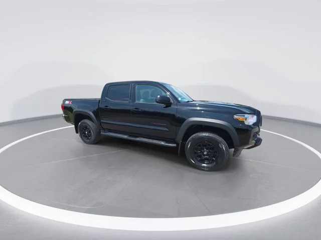 Used 2023 Black Toyota SR5 image 3