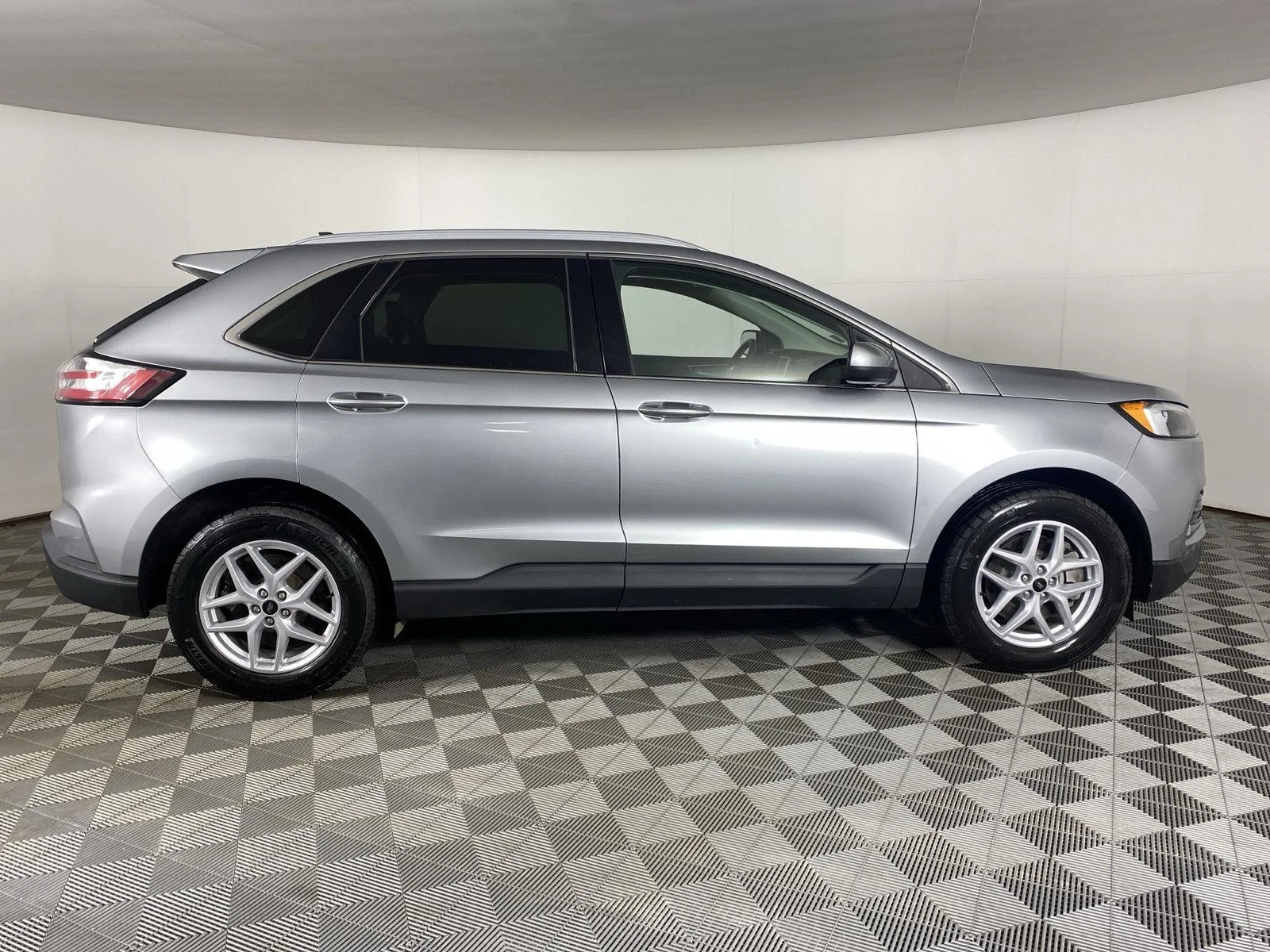 Used 2024 Iconic Silver Ford SEL image 11