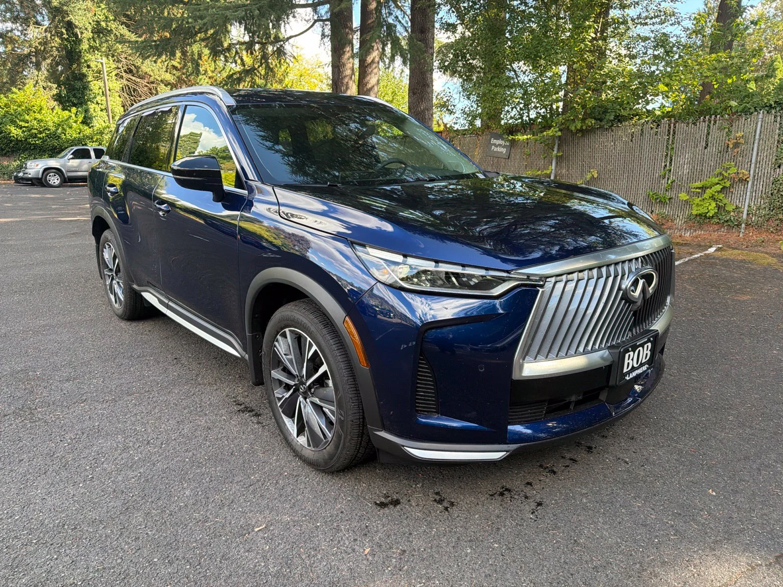 Used 2026 Blue INFINITI LUXE image 3