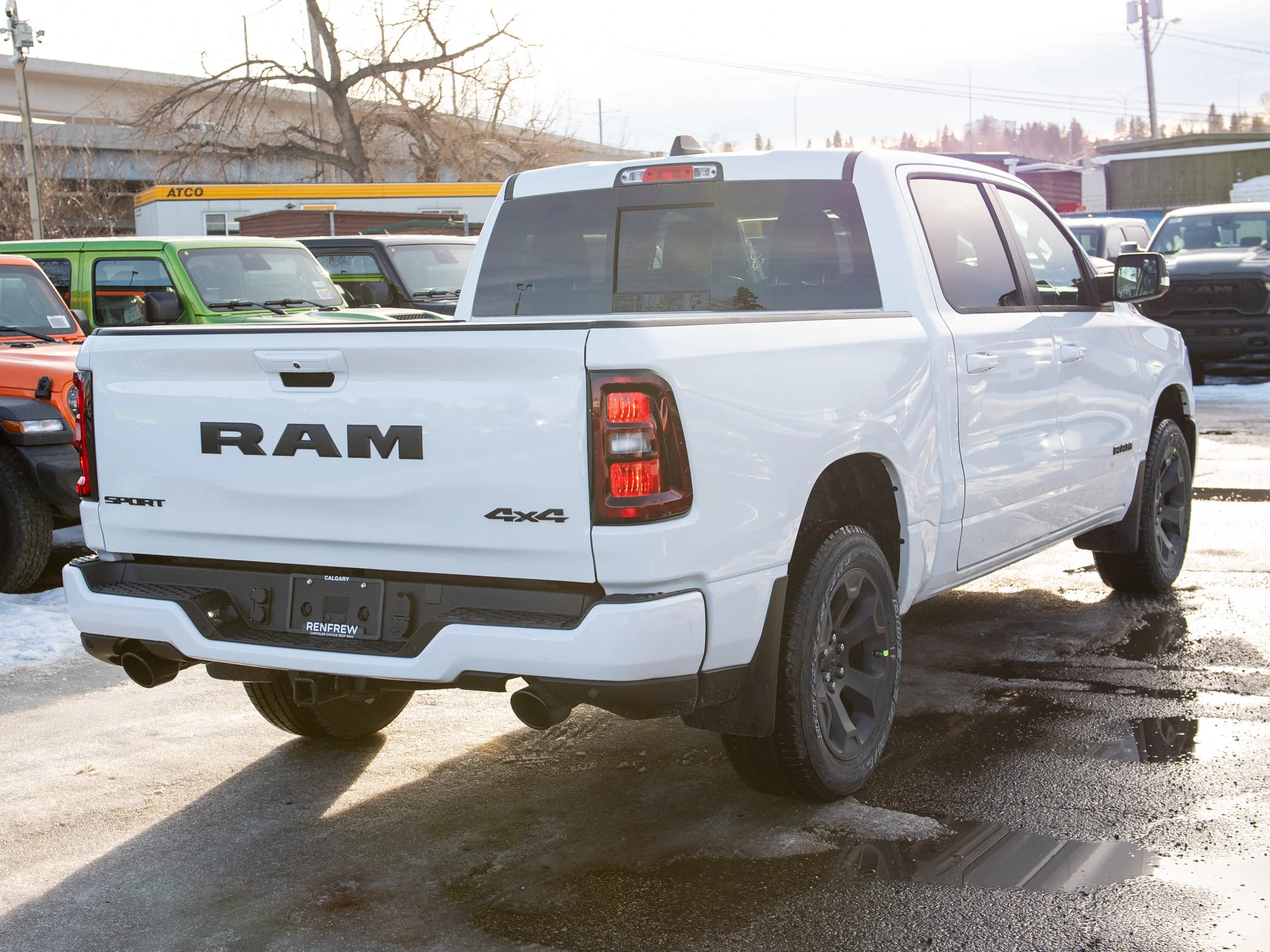 Used 2026 White RAM Sport* Crew Cab 4x4, Twin-Turbo, Pano Sunroof, Nav, 12 Inch Screen image 5