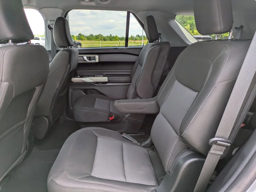 Used 2023 Silver Ford XLT image 17