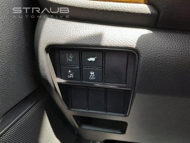 Used 2018  Honda Touring image 18