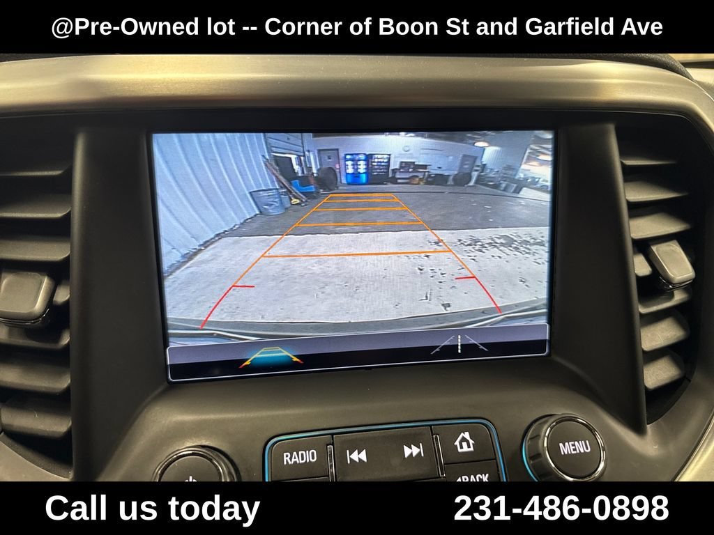 Used 2017 BLACK CHERRY METALLIC GMC SLE image 24