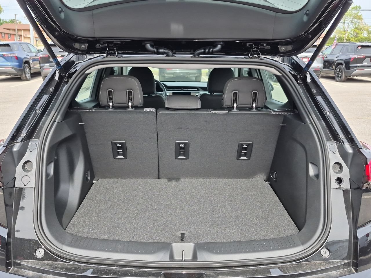 2027 Chevrolet Bolt LT - Photo 25