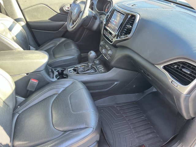 Used 2019 White Jeep Limited image 22