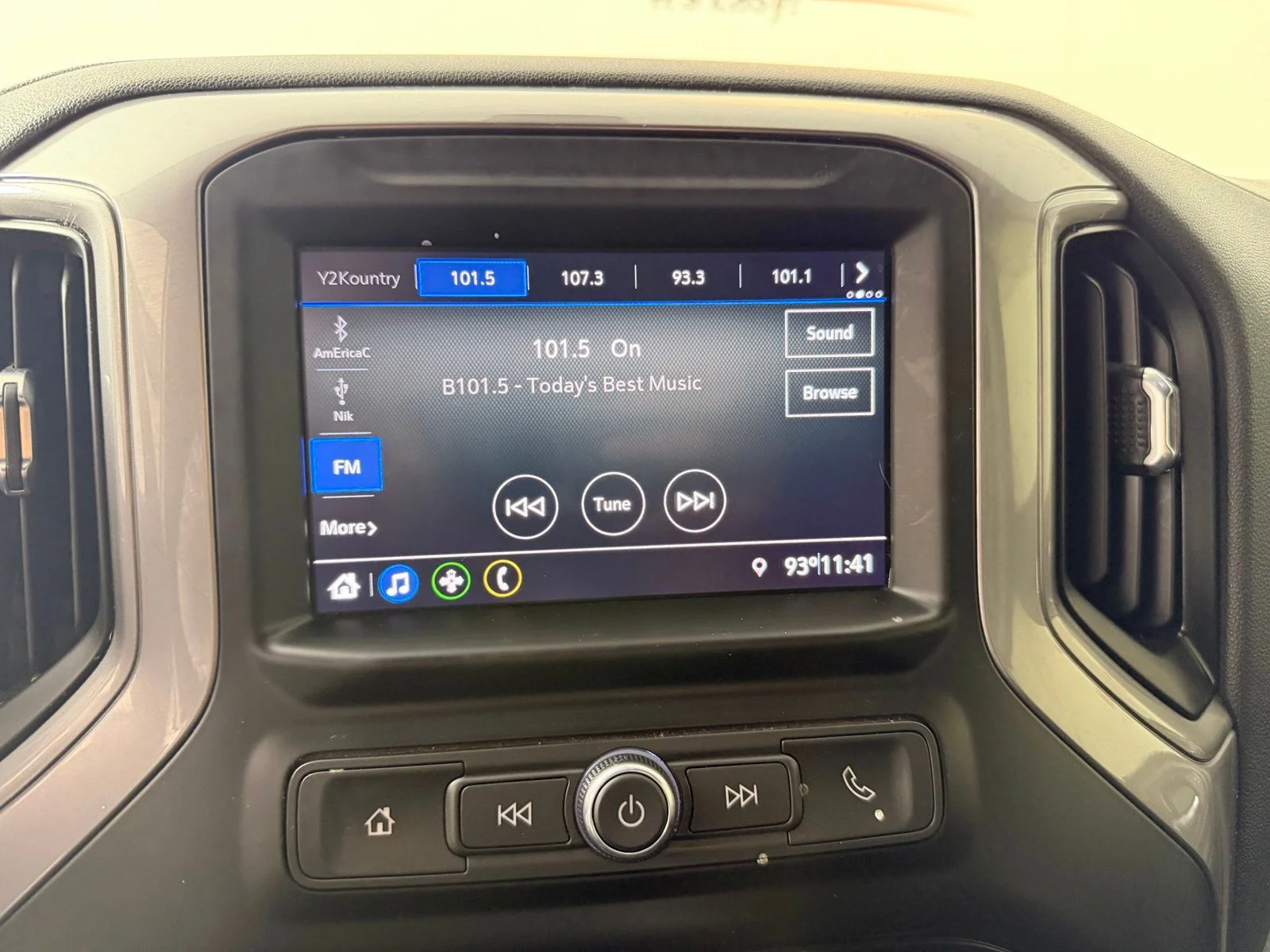 Used 2021 Black Chevrolet Custom image 5
