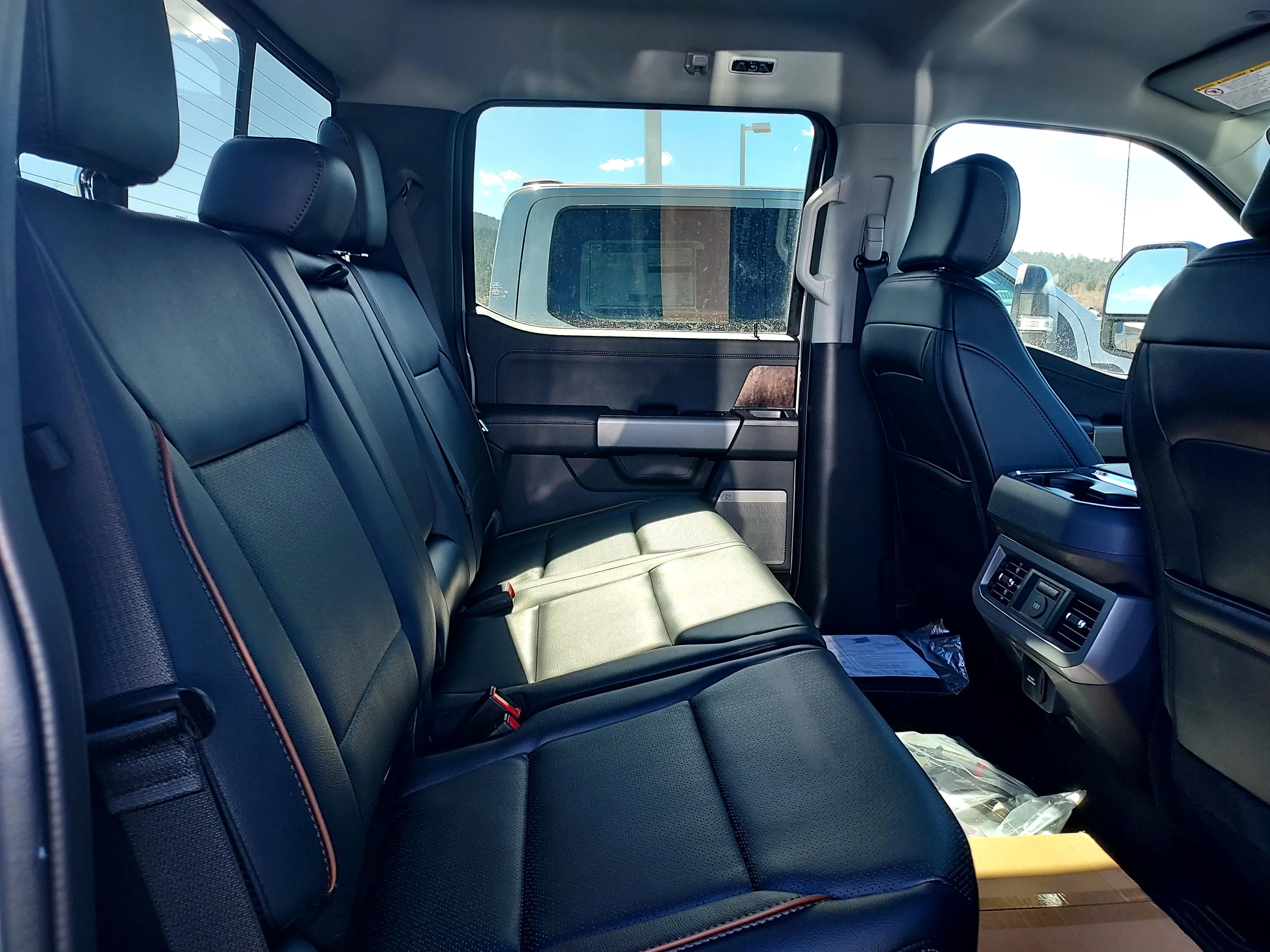 New 2026 Avalanche Ford LARIAT image 24