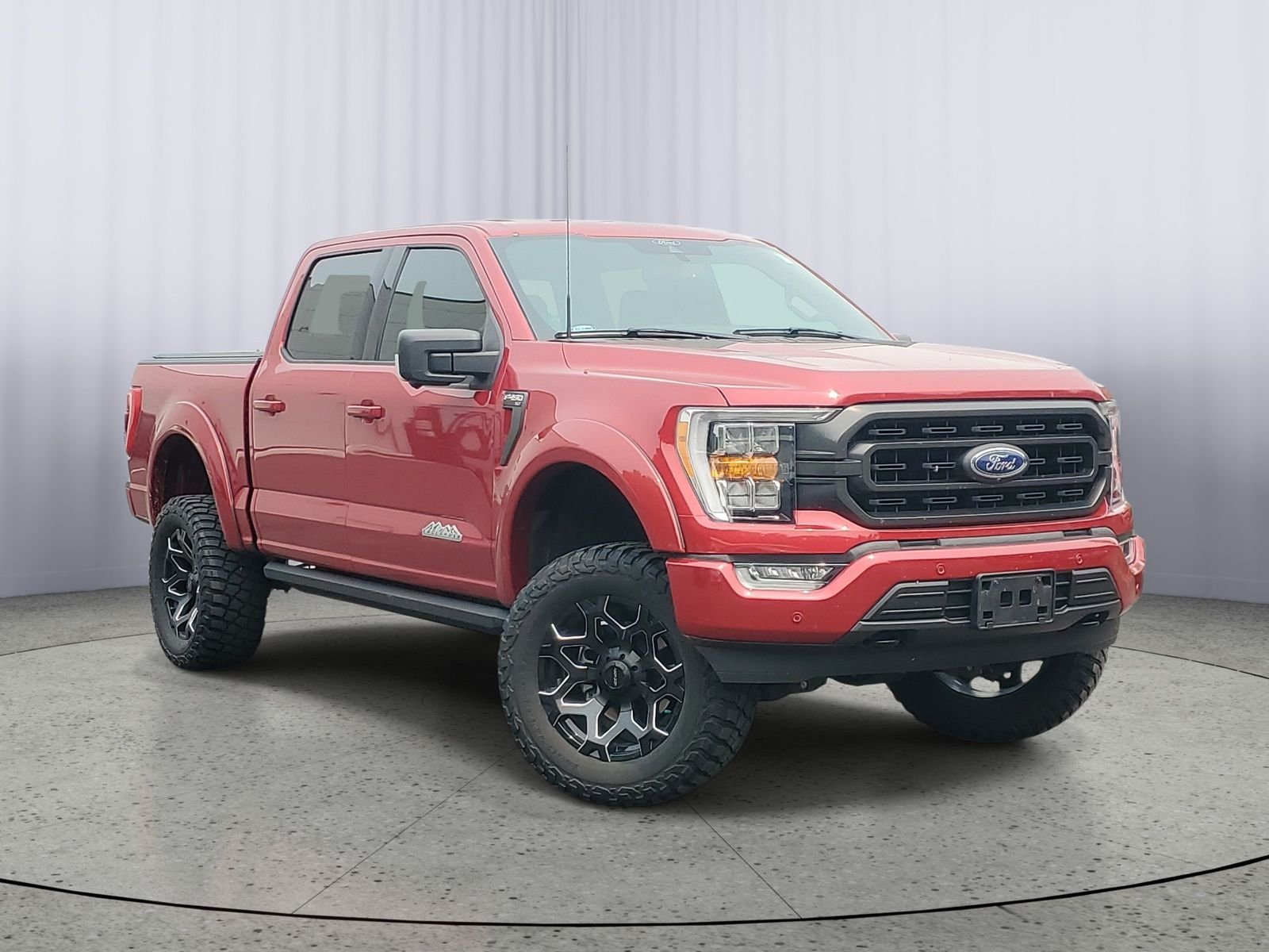 Used 2021 Red Ford XLT image 1