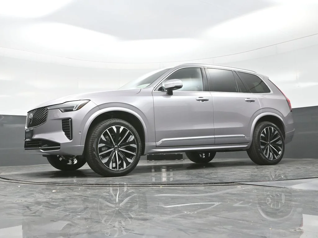New 2026 Aurora Silver Volvo Plus image 32