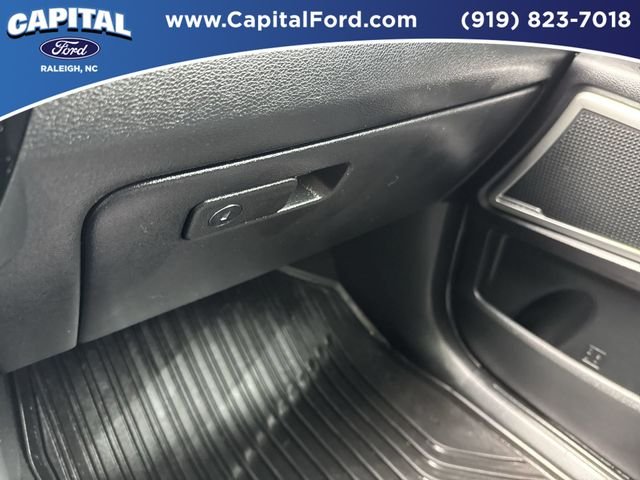 Used 2022 Gray Kia EX image 28