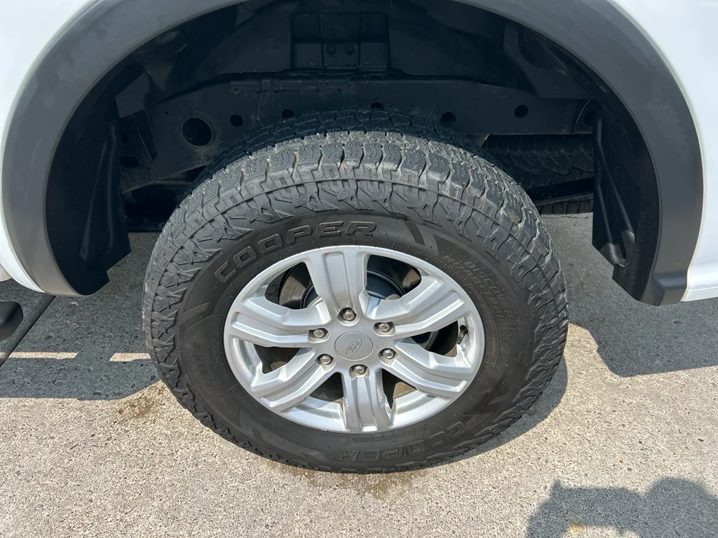 Certified Used 2020 Oxford White Ford XL image 25