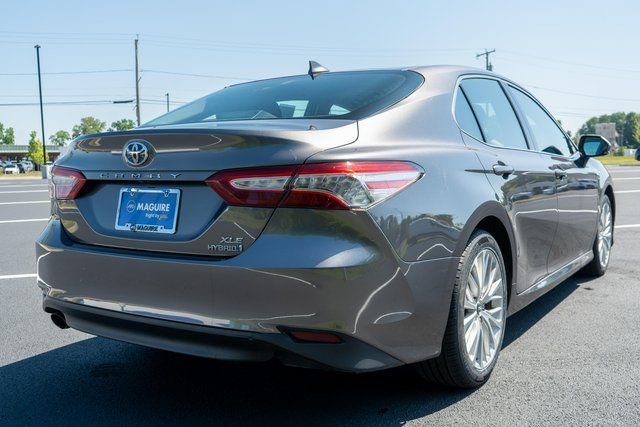 Used 2020 Gray Toyota XLE image 6