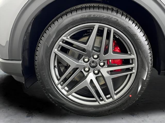 New 2026 Carbonized Gray Metallic Ford ST-Line image 39
