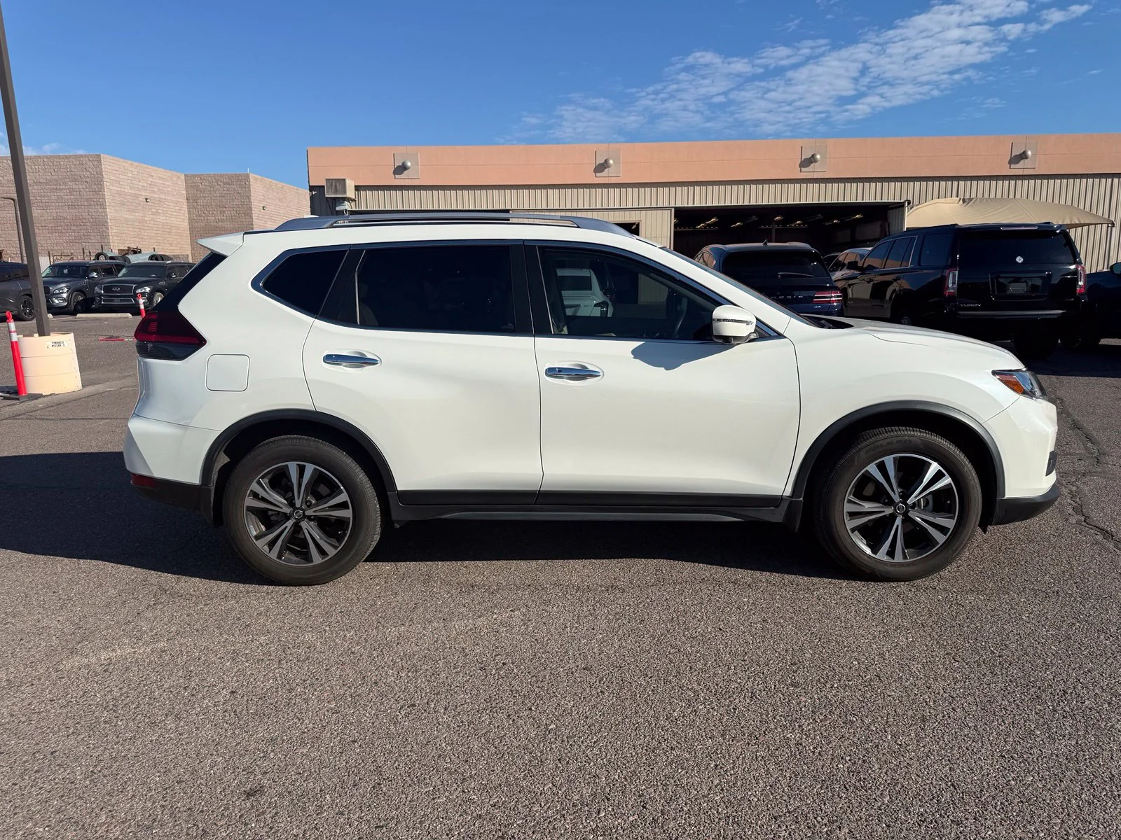 Used 2020 Pearl White Tricoat Nissan SV image 3