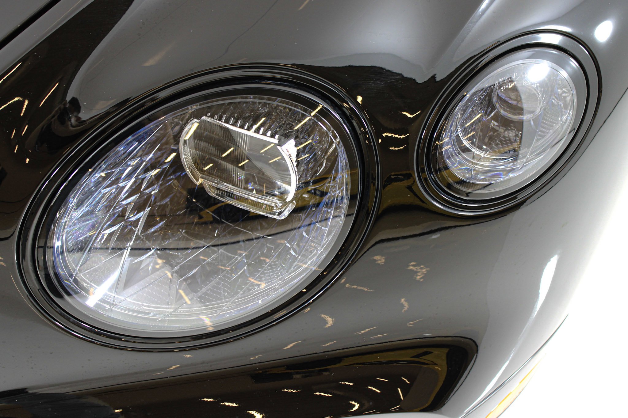 Used 2024 Black Bentley  image 14